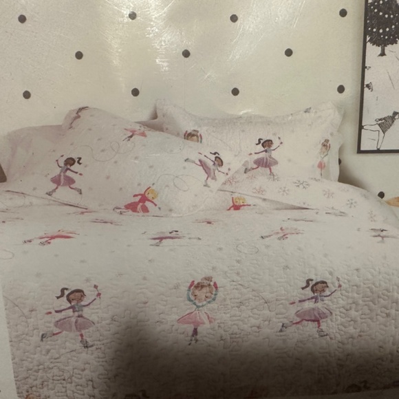 Twin Quilt Bedding Set - Picture 3 of 3